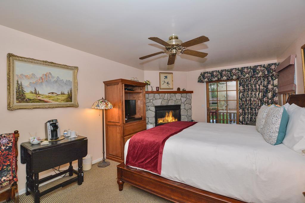 Alpenhorn Bed And Breakfast Big Bear Lake Bagian luar foto