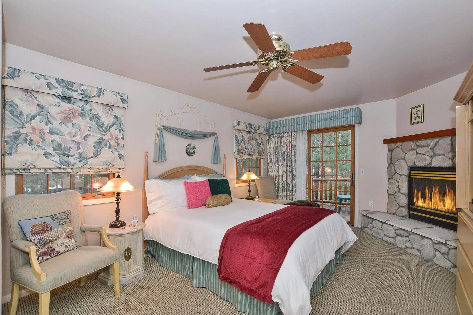 Alpenhorn Bed And Breakfast Big Bear Lake Bagian luar foto