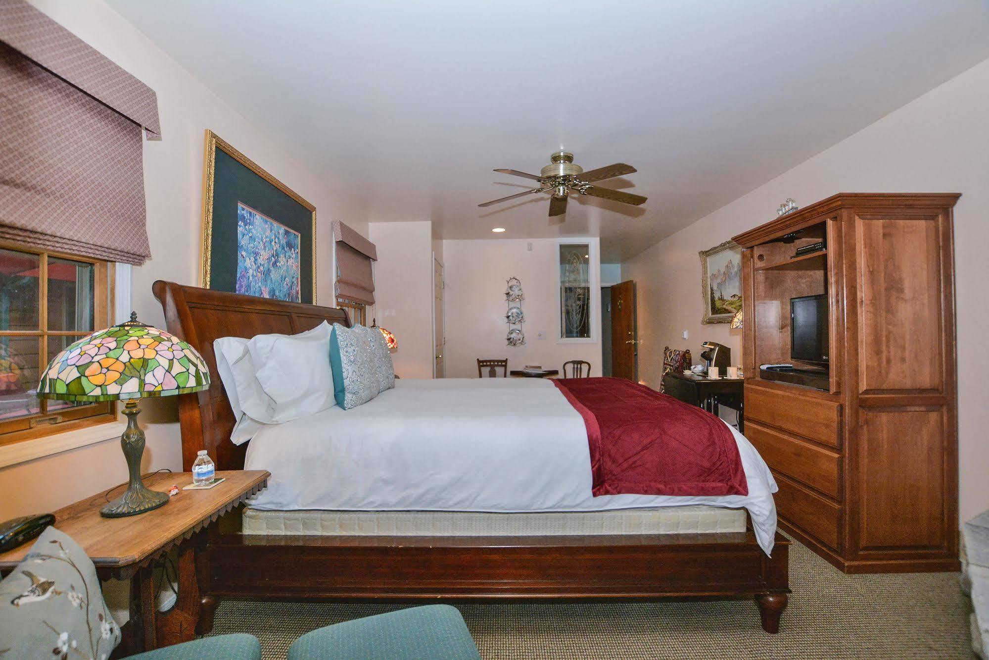 Alpenhorn Bed And Breakfast Big Bear Lake Bagian luar foto