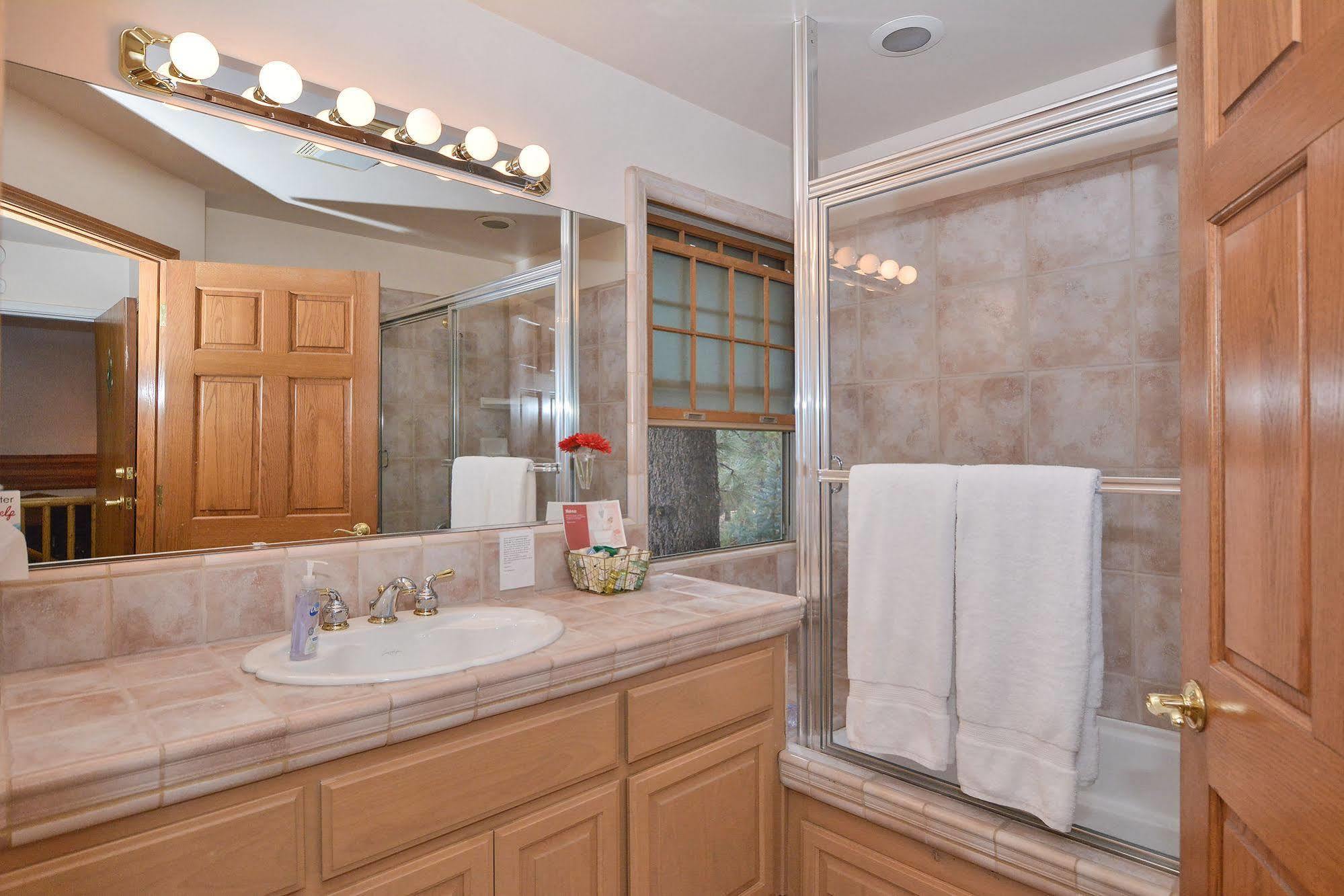 Alpenhorn Bed And Breakfast Big Bear Lake Bagian luar foto