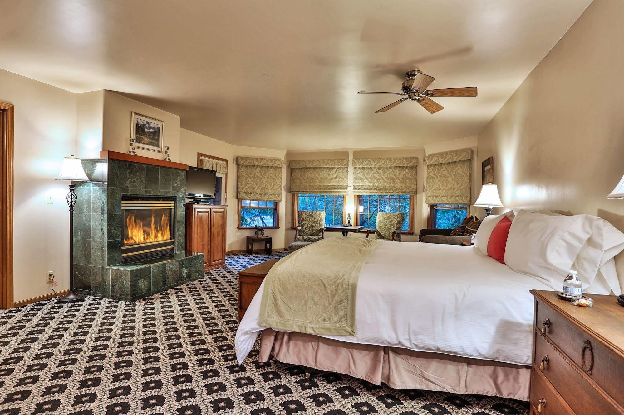 Alpenhorn Bed And Breakfast Big Bear Lake Bagian luar foto