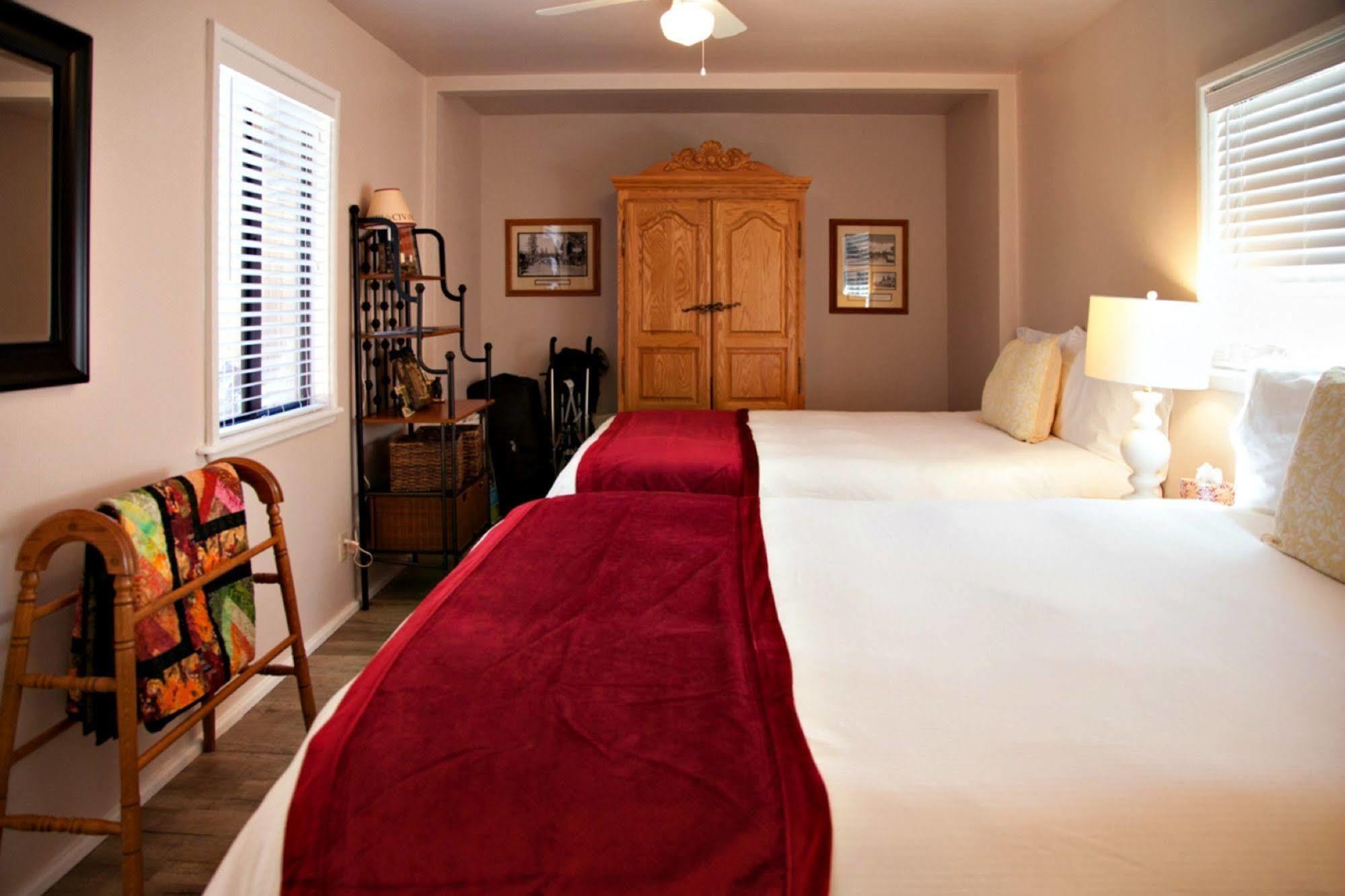 Alpenhorn Bed And Breakfast Big Bear Lake Bagian luar foto